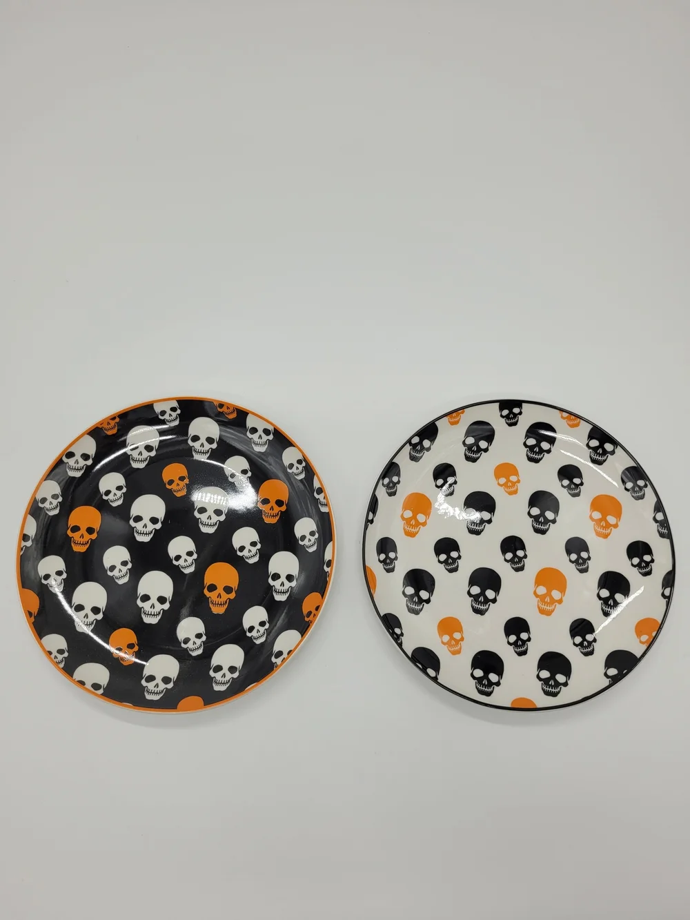 Oneida Vintro Halloween Accent Plates Black Orange White Set Of 2 Skull ONLY
